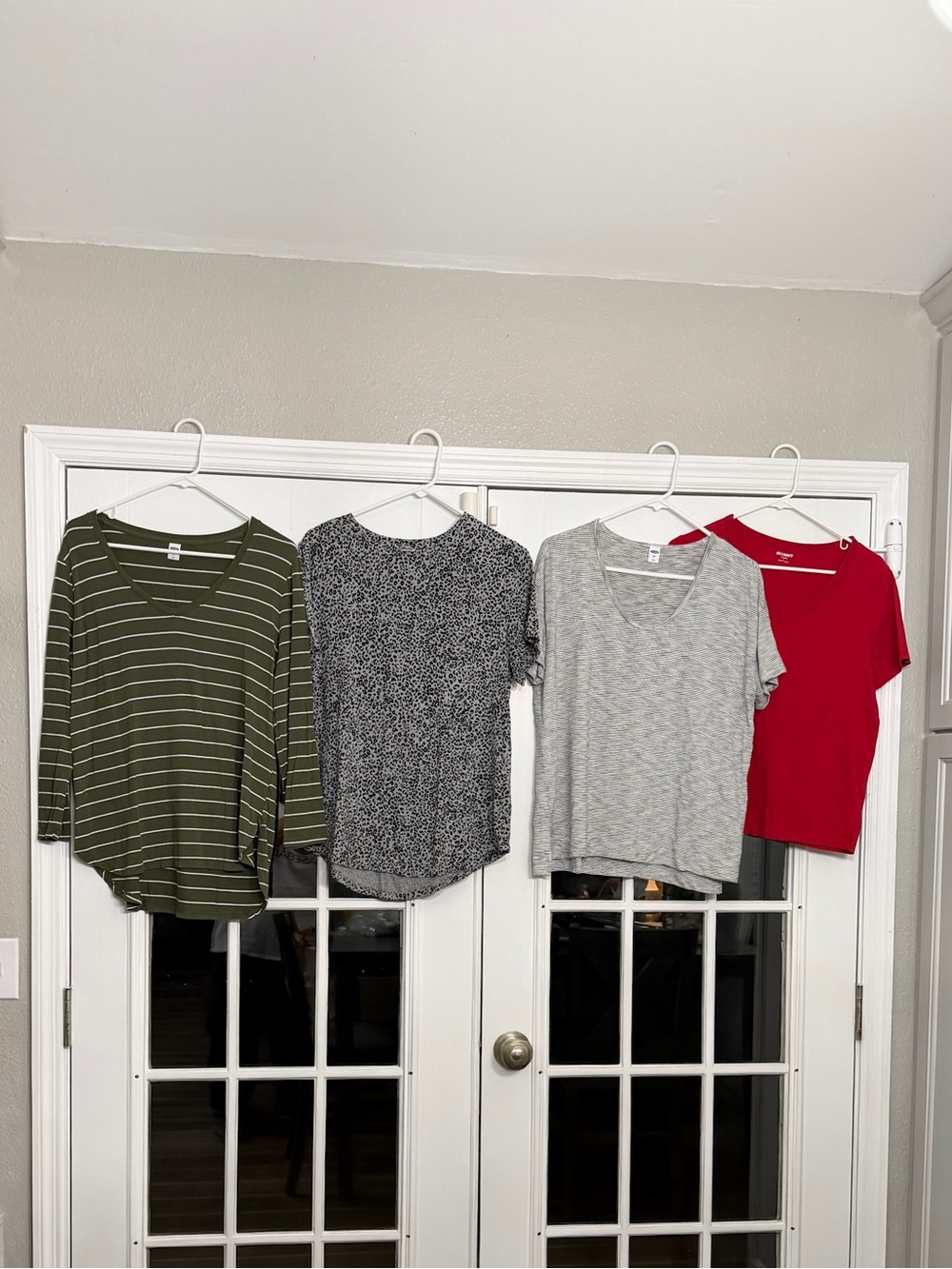 Old Navy Women’s Tops (4 - 1 long sleeve, 3 short sleeve)